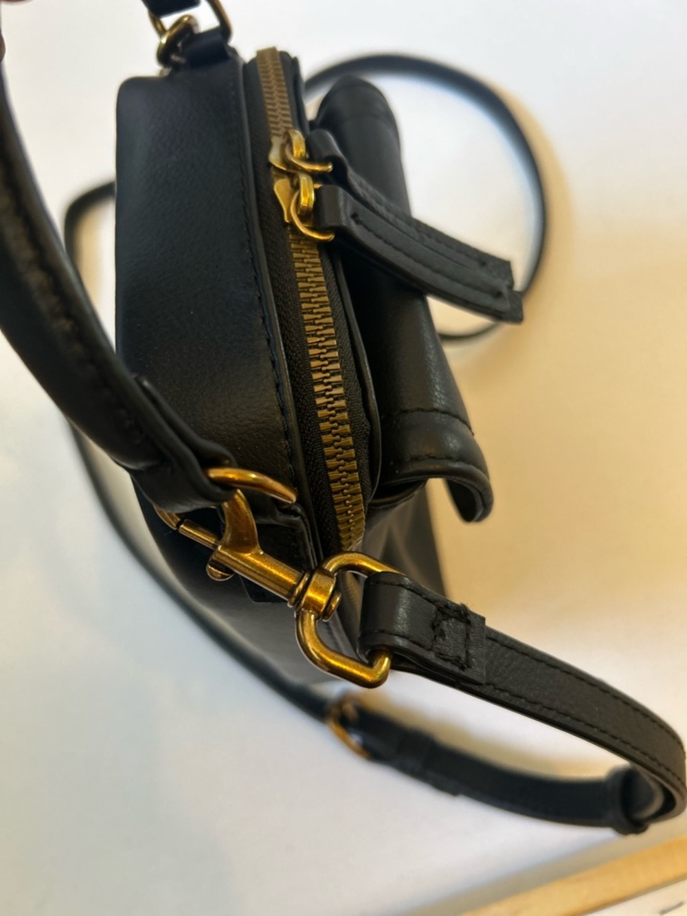American Leather Co. Tribeca Crossbody Black - Picture 14 of 14
